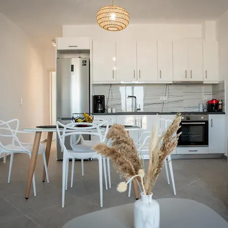 Nyaraló Grey Comfort