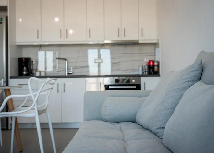 Grey Comfort * Glinado Naxos